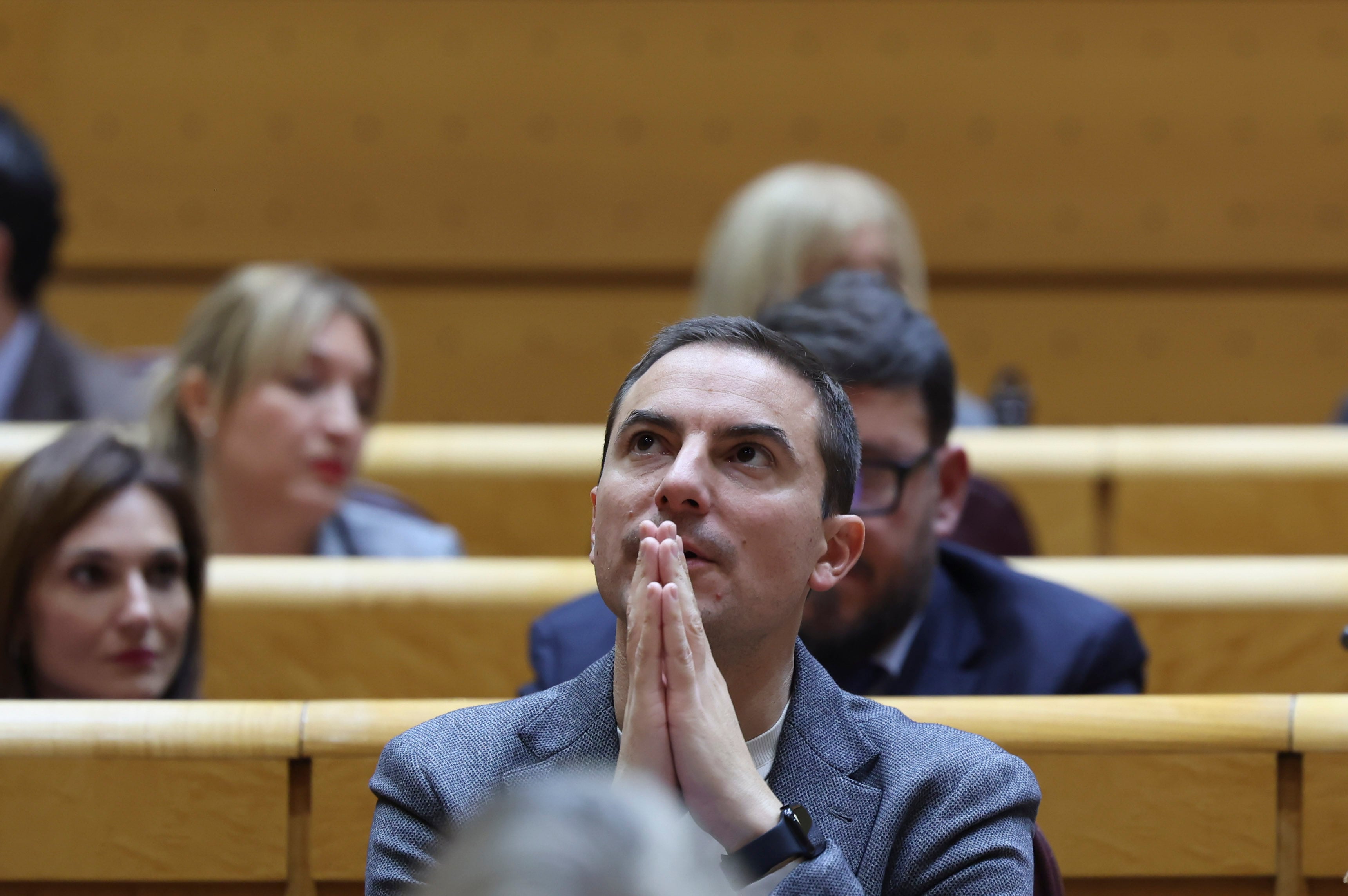 MADRID , 03/12/2024.- El senador socialista Juan Lobato durante la sesión de control al Gobierno celebrada este martes por el pleno del Senado, en Madrid. EFE/ Kiko Huesca
