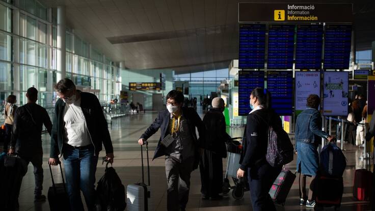 La doctora que descubrió Ómicron describe los síntomas y llama a la calma: "Es prematuro el nivel de alarma"