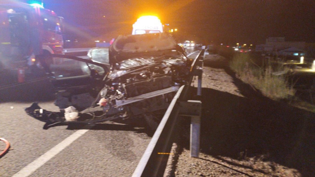 Estado en el que quedó uno de los vehículos tras el accidente.