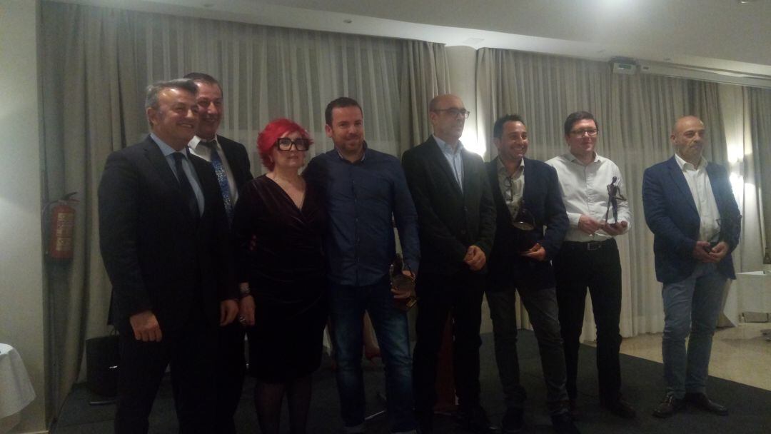 Foto de familia de los galardonados en la XIV Gala de la ARX.