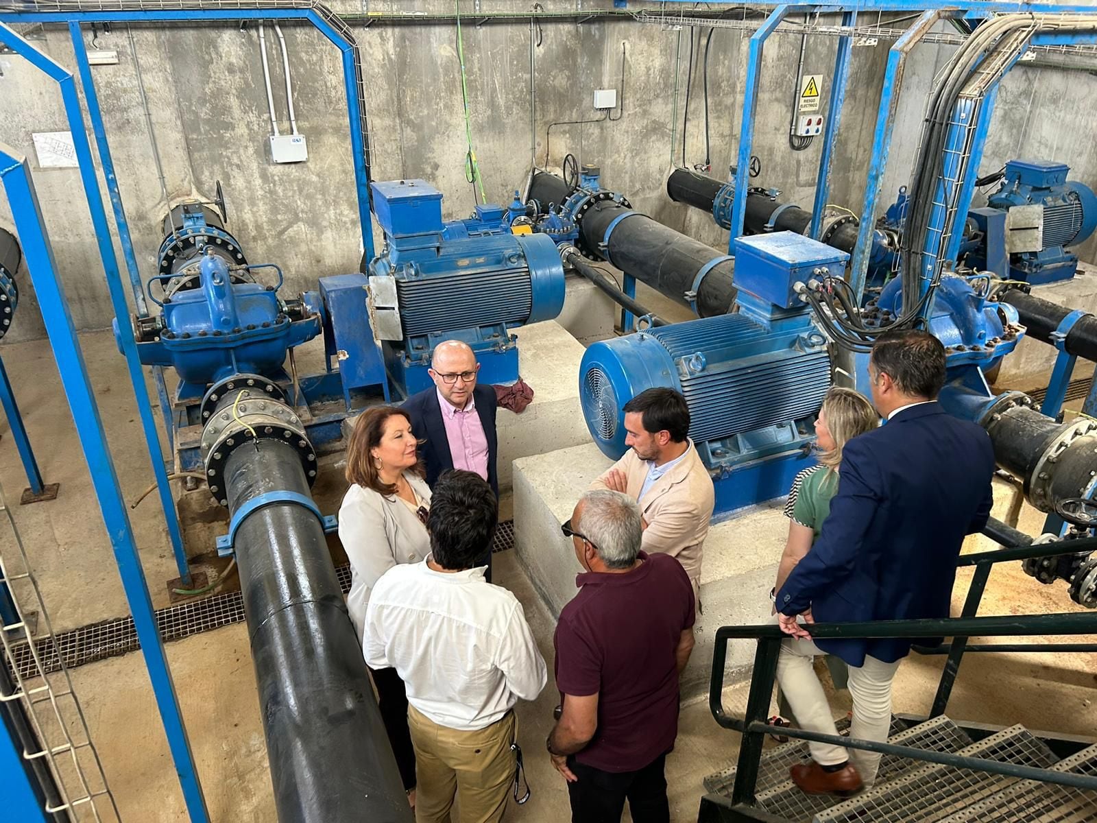 Carmen Crespo durante su visita al canal de Guadalcacín