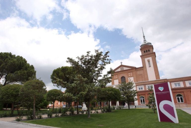 Fachada del Centro Sociosanitario de las Hermanas Hospitalarias de Palencia.