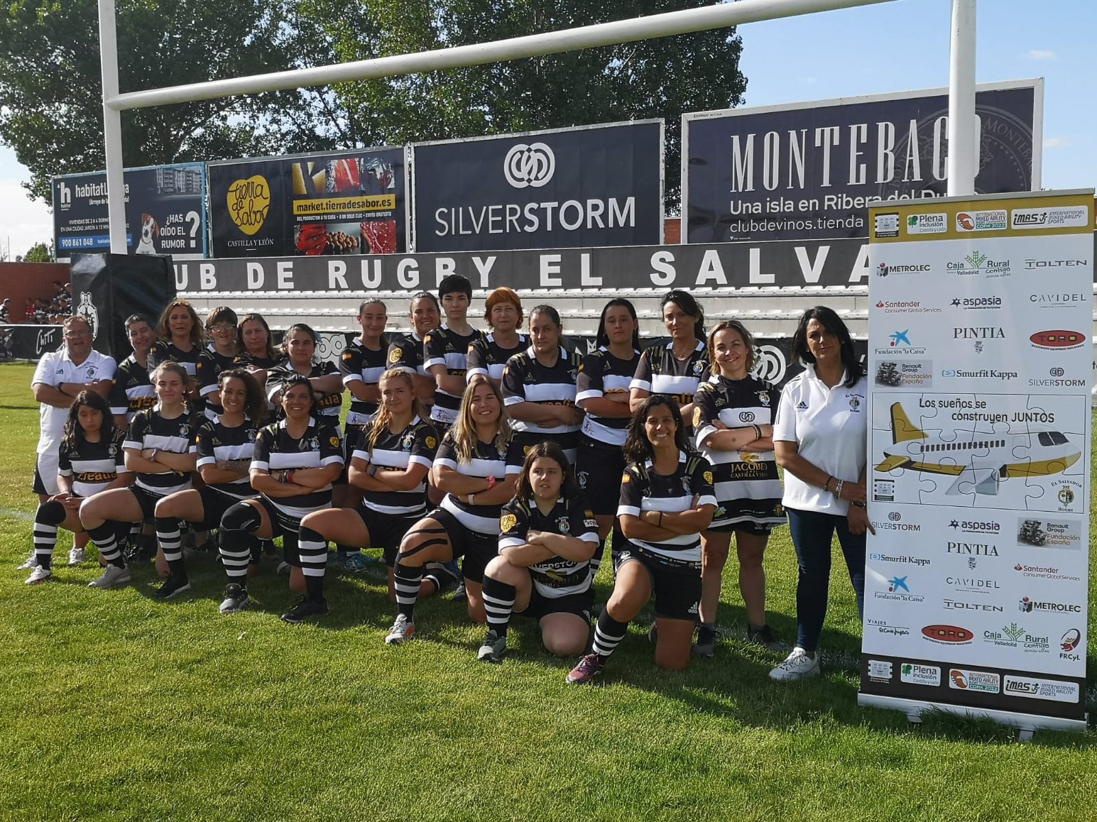 Equipo femenino de Rugby El Salvador, donde juegan las chicas del CD APADEFIM