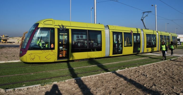 Tranvía de Jaén durante los días que estuvo en pruebas.