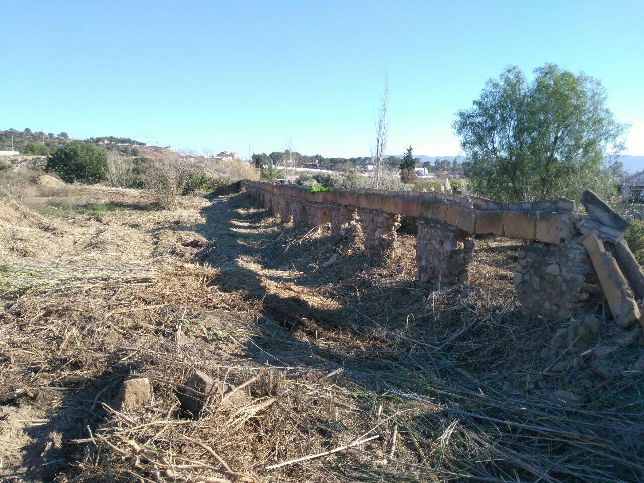 Parte trasera del acueducto de Felices. Huermur