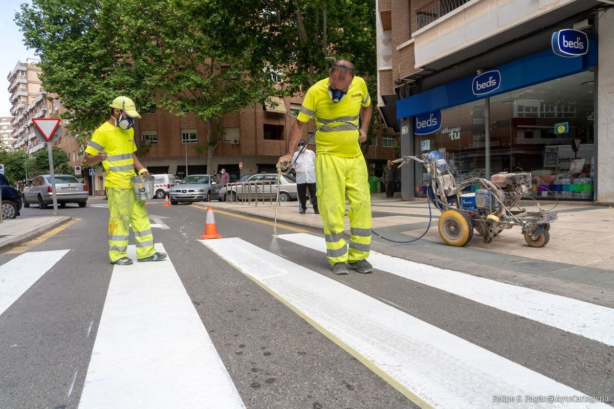 Obras de asfaltado en el término municipal de Cartagena