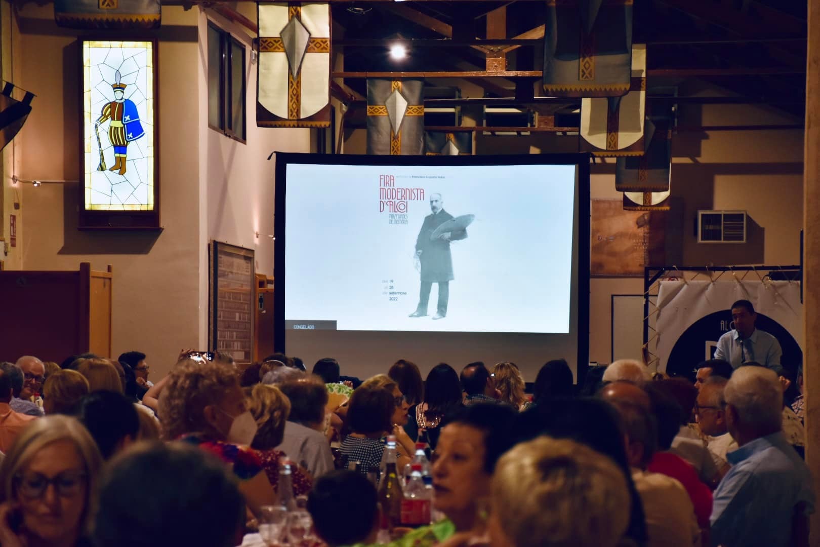 Imagen del cartel anunciador de la próxima Fira Modernista de Alcoy