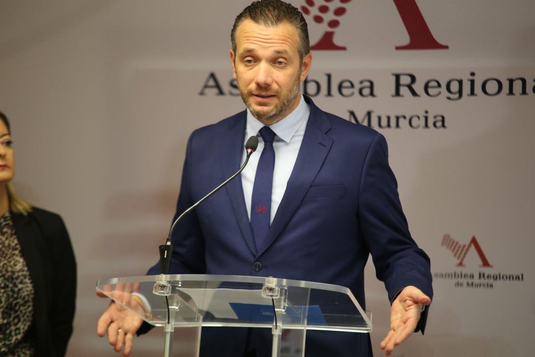 Joaquín Segado (PP), en la sala de prensa de la Asamblea Regional