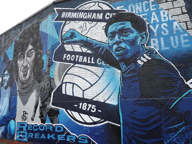 Jude Bellingham en un mural pintado por los aficionados del Birmingham
