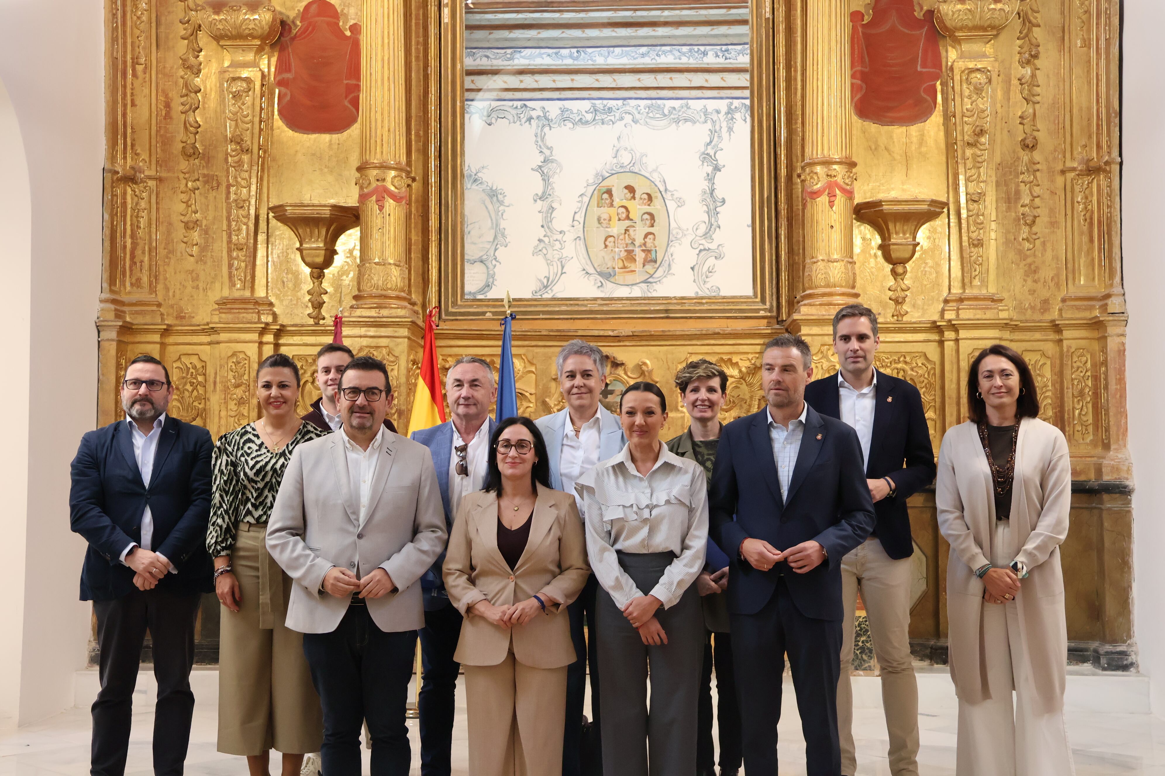 Representantes de los municipios miembros de la Asociación Regional de Municipios del Camino de la Vera Cruz