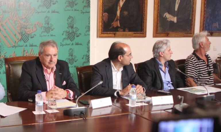 Rus, en primer plano y Marcos Benavent el segundo por la derecha.