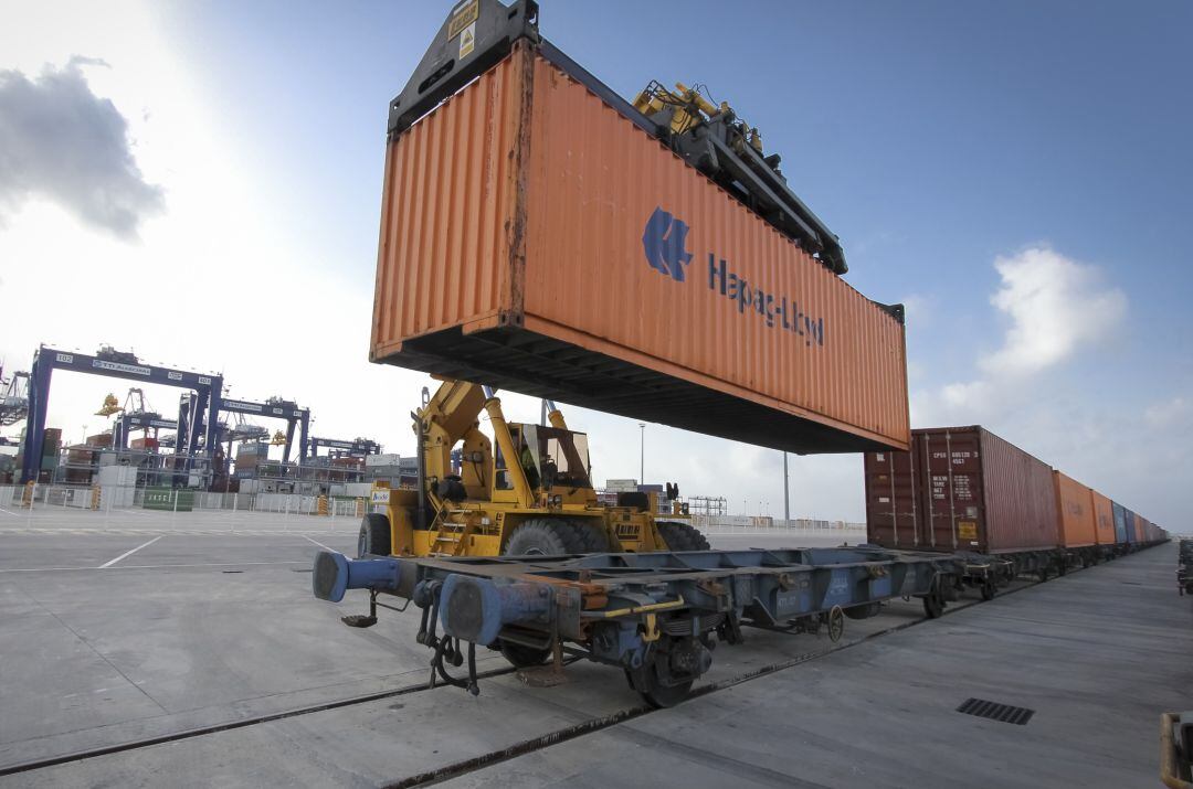 Terminal ferroportuaria de Algeciras.