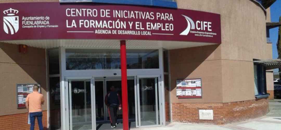 Los tres sindicatos dicen que el ataque del CSIF es mayor en ciertos casos de contrataciones en el CIFE.