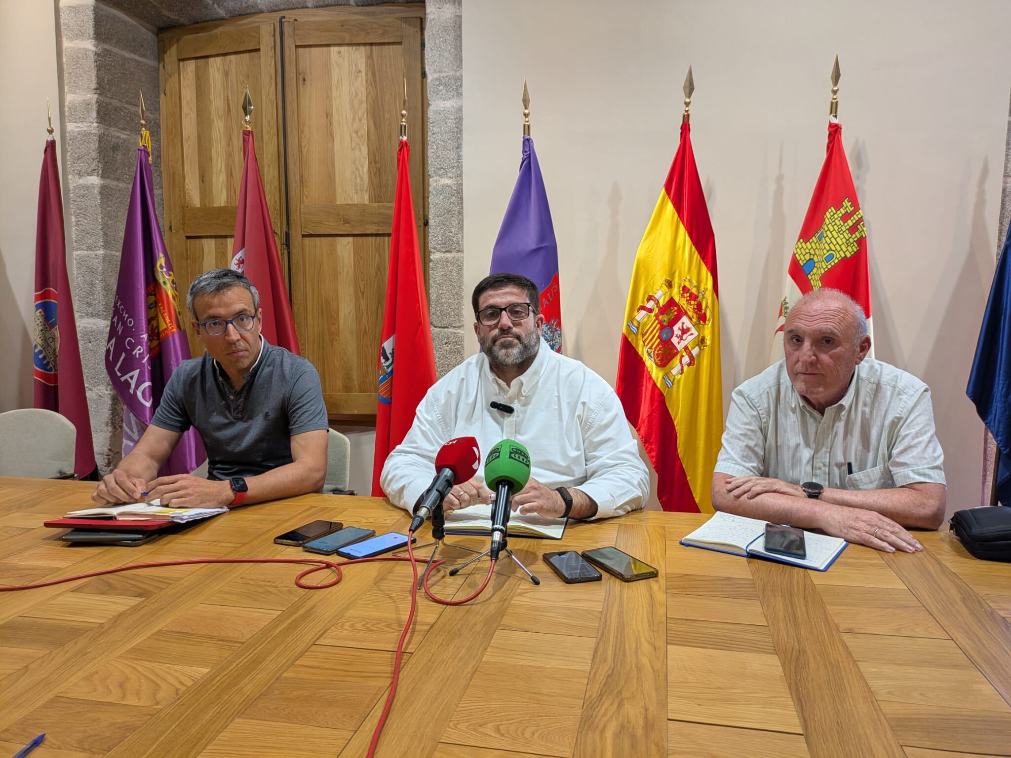 tras la Comparecencia del alcalde de Ávila tras la declaración del consumo de agua no apto.