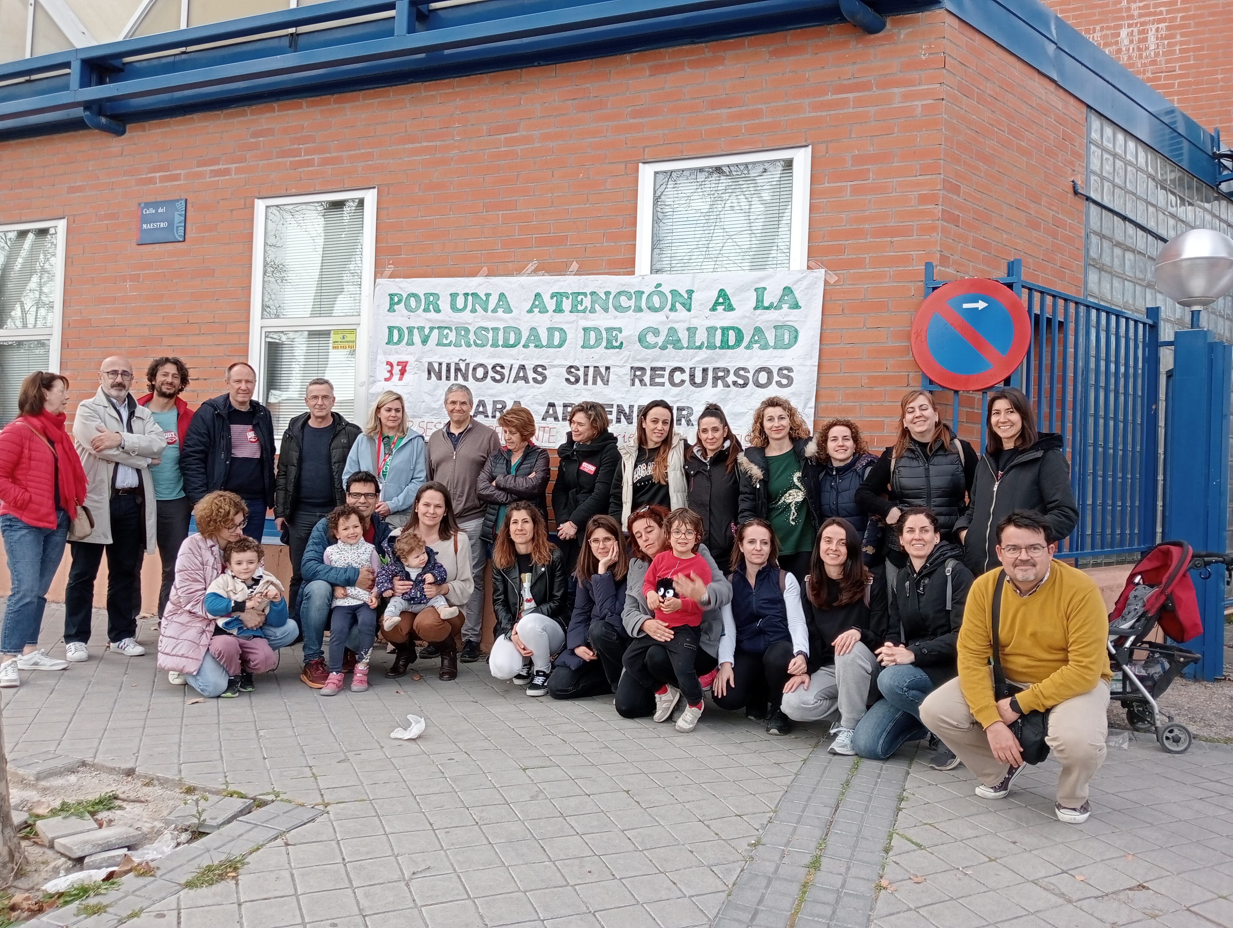 La comunidad educativa reclama más profesionales en el colegio Seseña y Benavente de Getafe