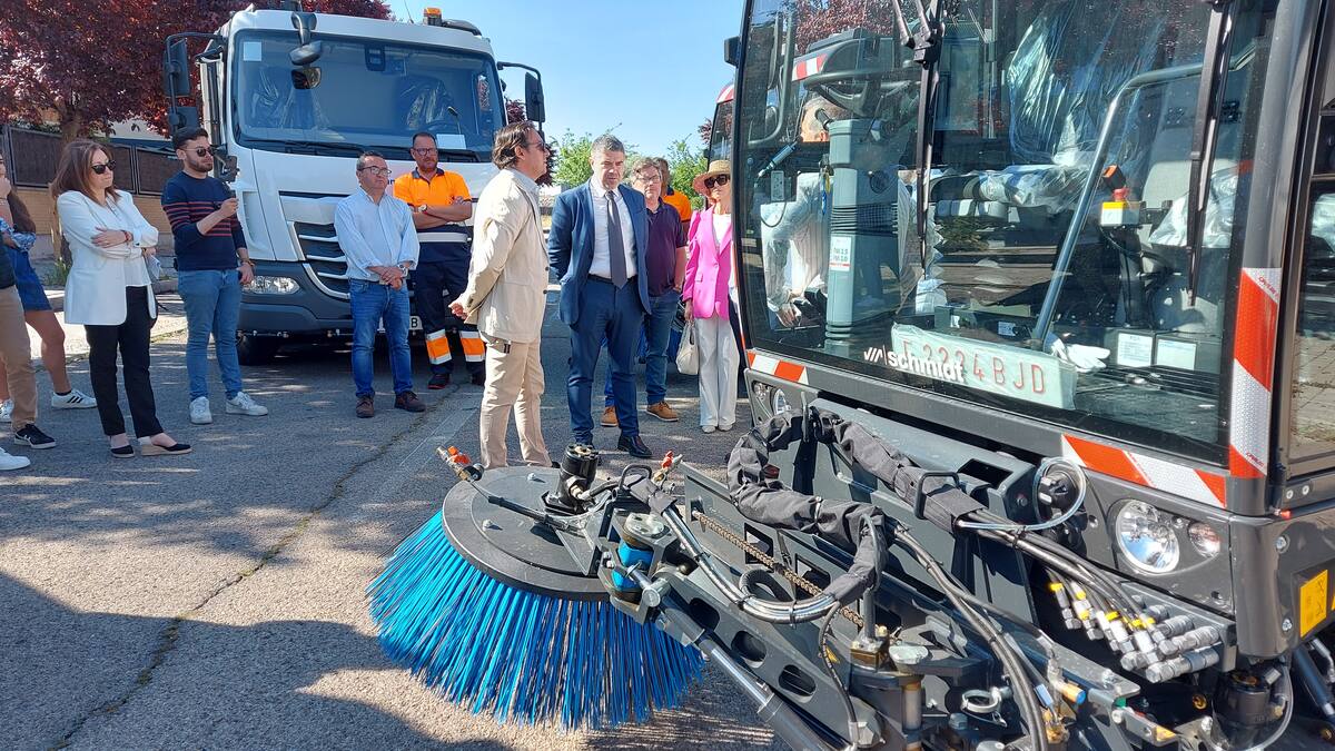David Conde, alcalde de Valdemoro, repasa el nuevo servicio de limpieza viaria