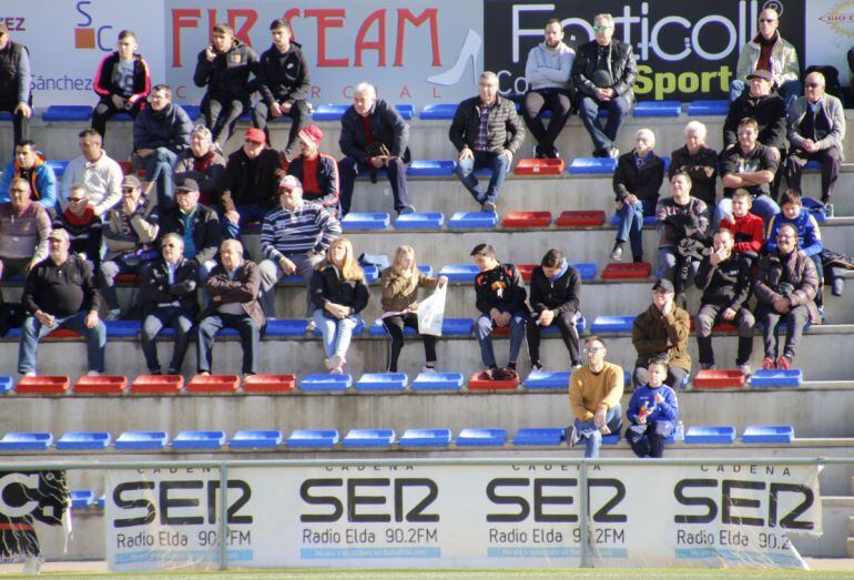 Los aficionados quieren ir al fútbol el domingo por la tarde