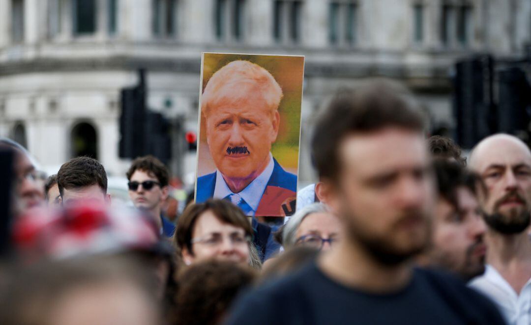 Qué gana Johnson con el cierre del Parlamento (y qué puede hacer la UE para evitar un brexit a las bravas)