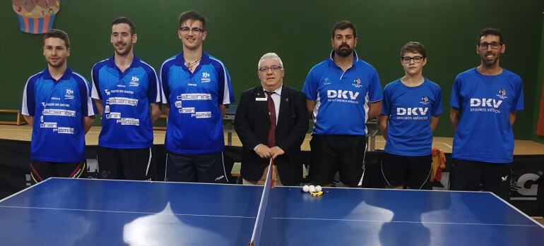 El CTM DKV Jerez antes de comenzar su partido 