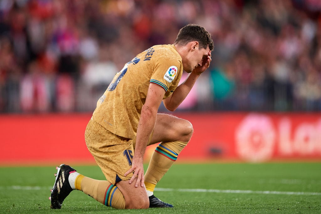 Christensen se lamenta tras la acción con El Bilal que llevó al 1-0 del Almería