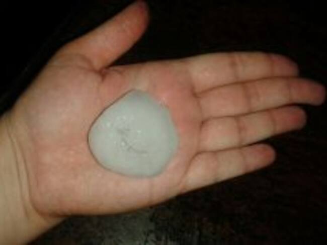 Otra imagen que muestra el tamaño del granizo