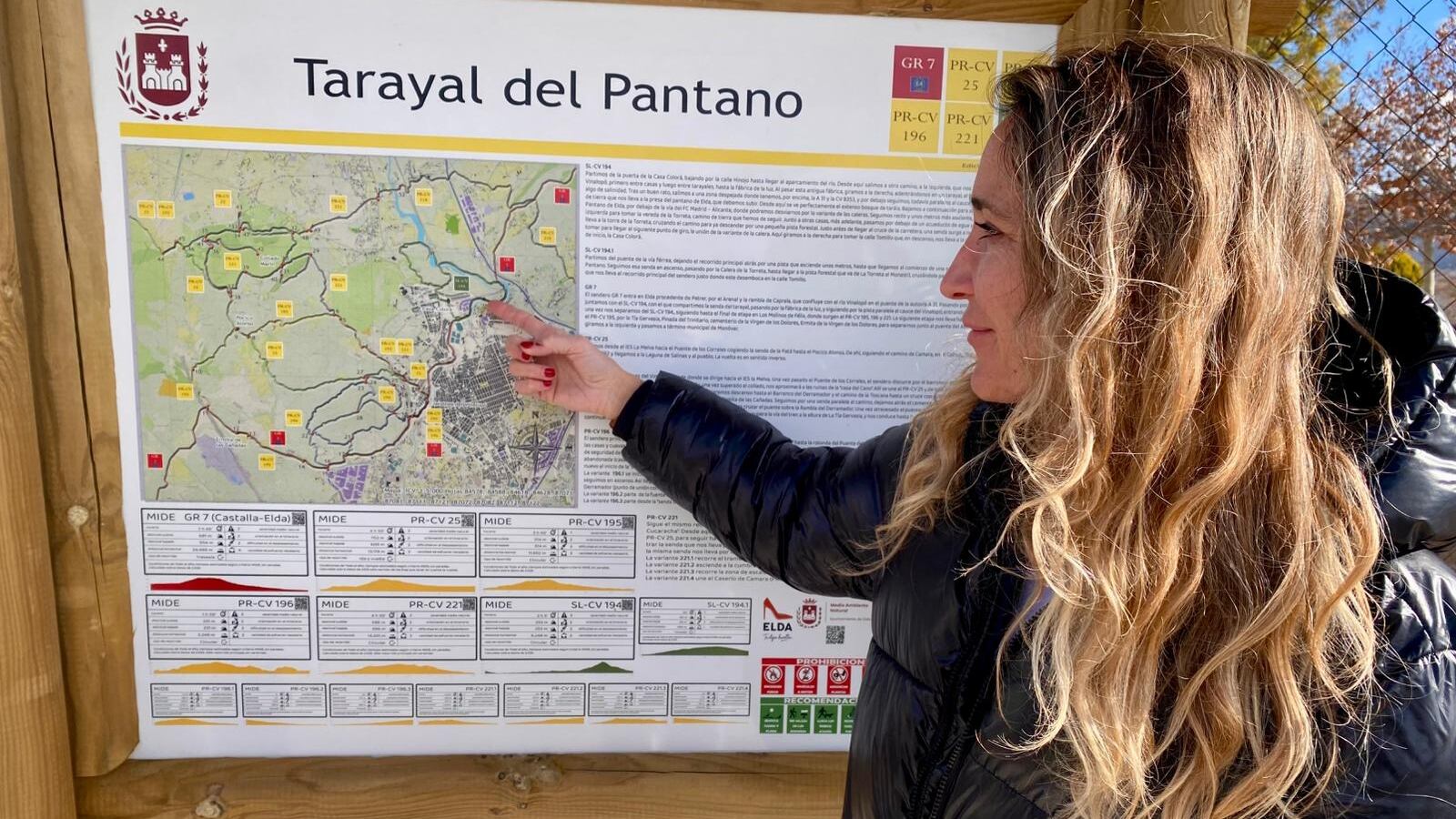 Se trata de un recorrido circular, que conecta tres enclaves del municipio: la Casa Colorá, el paraje del pantano y la Torreta