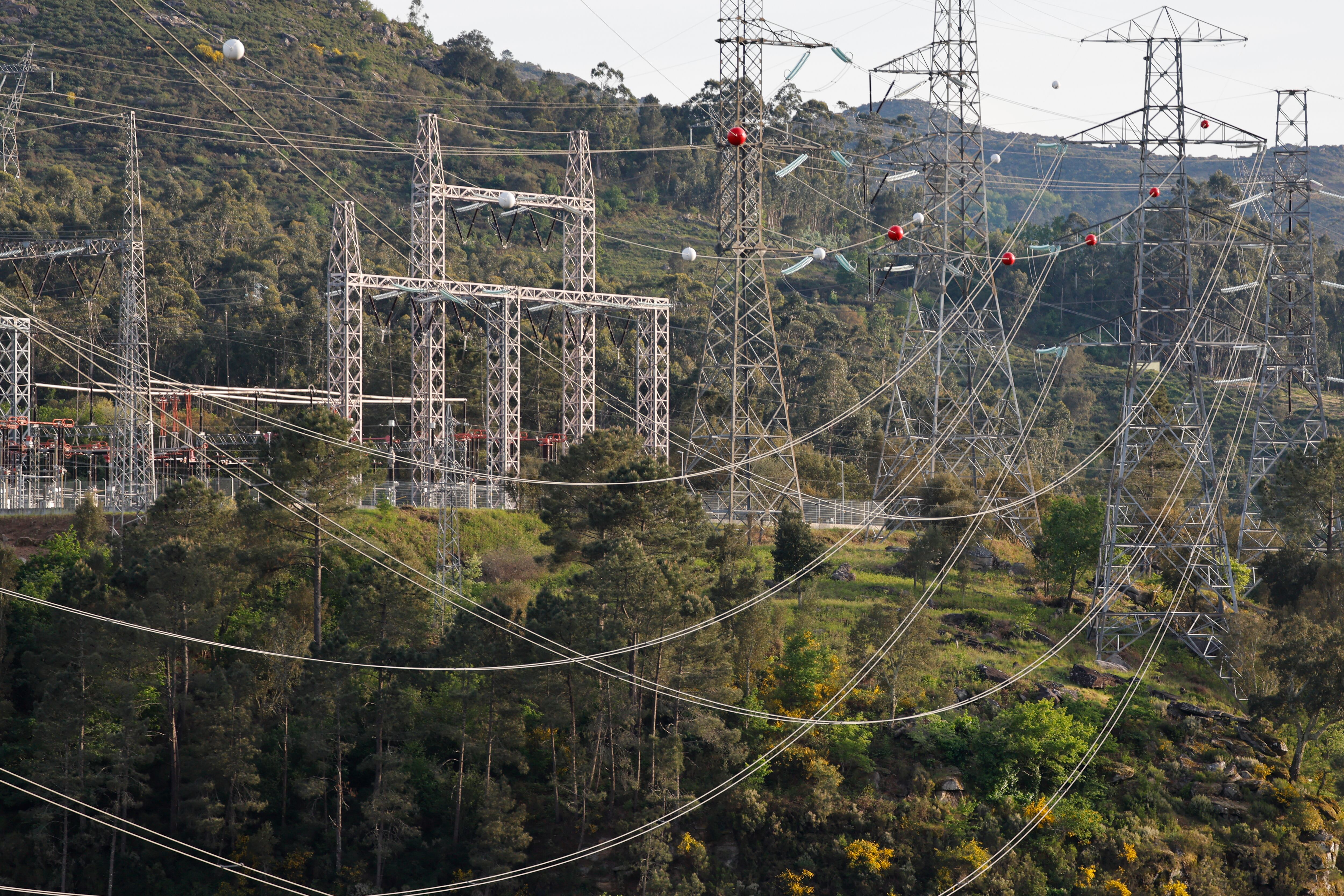 Fotografía de la subestación de Lindoso, de la línea de alta tensión Lindoso (Portugal)-Cartelle (España)