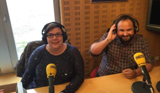 Cristina Juesas y Óscar Ray, colaboradores de Hoy por Hoy Vitoria