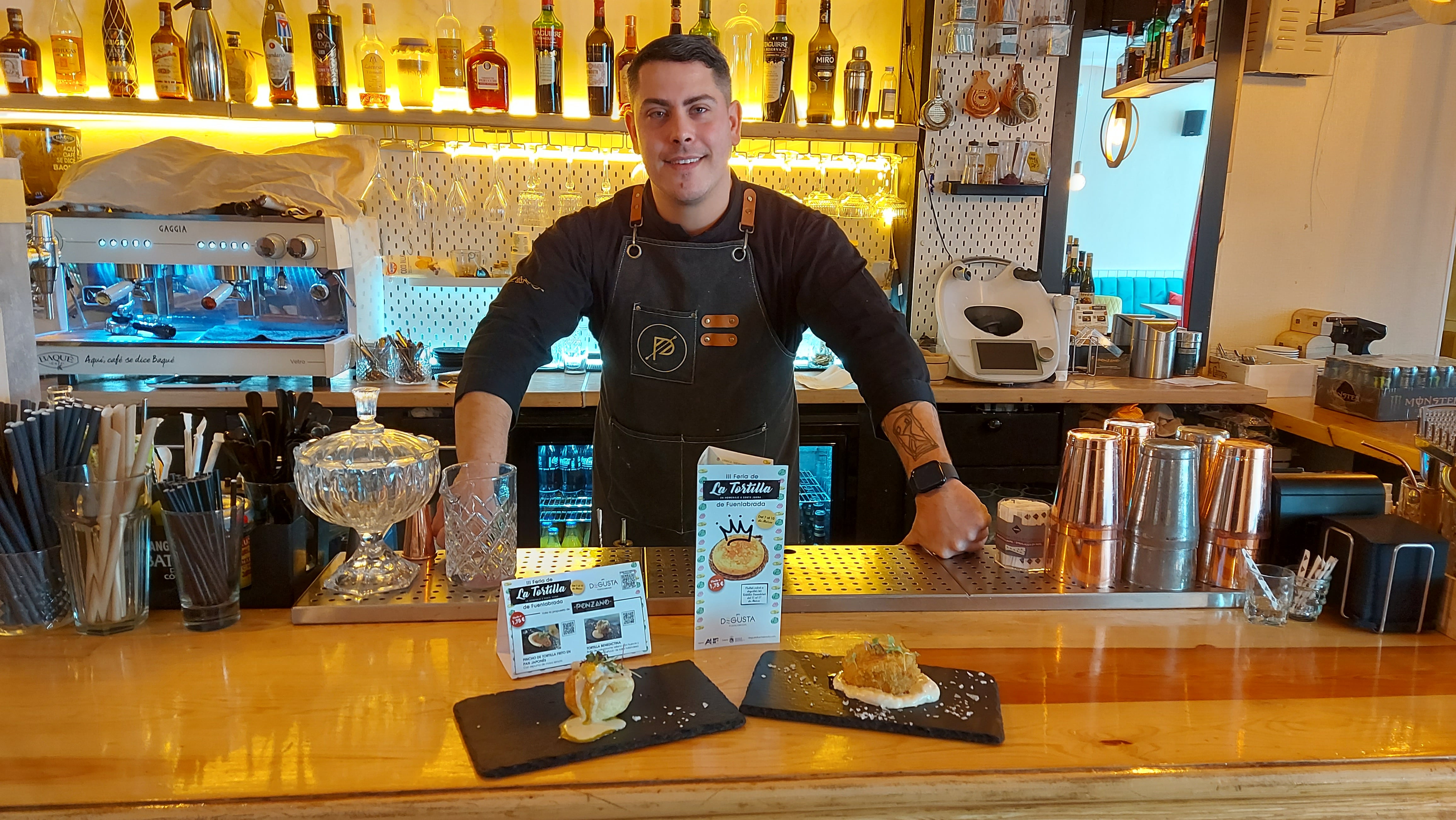 Gonzalo, responsable de &#039;Ponzano&#039; con sus dos propuestas para la Feria de la Tortilla