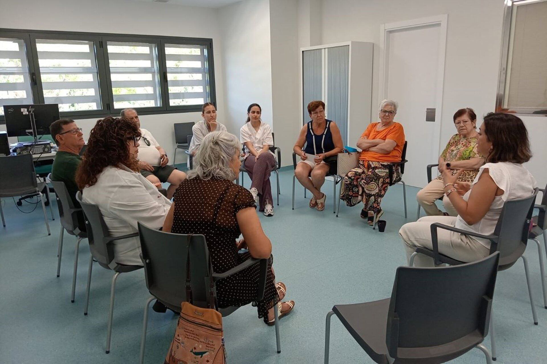 El Ayuntamiento de Cartagena refuerza el apoyo a las familias con la iniciativa 'Cuidando al Cuidador'