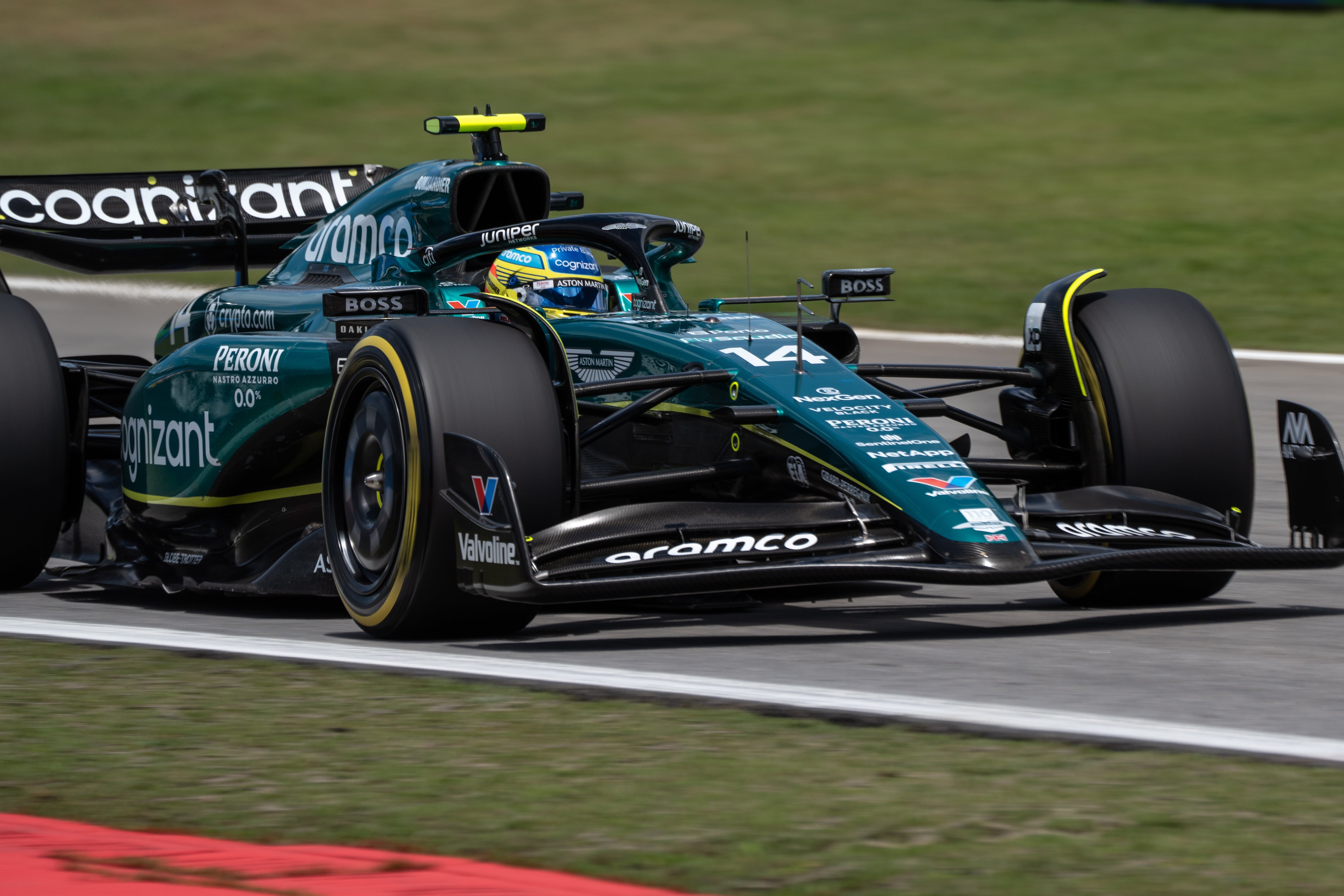 Fernando Alonso durante el GP de Brasil en el circuito de Interlagos. (Photo by Stringer/Anadolu via Getty Images)