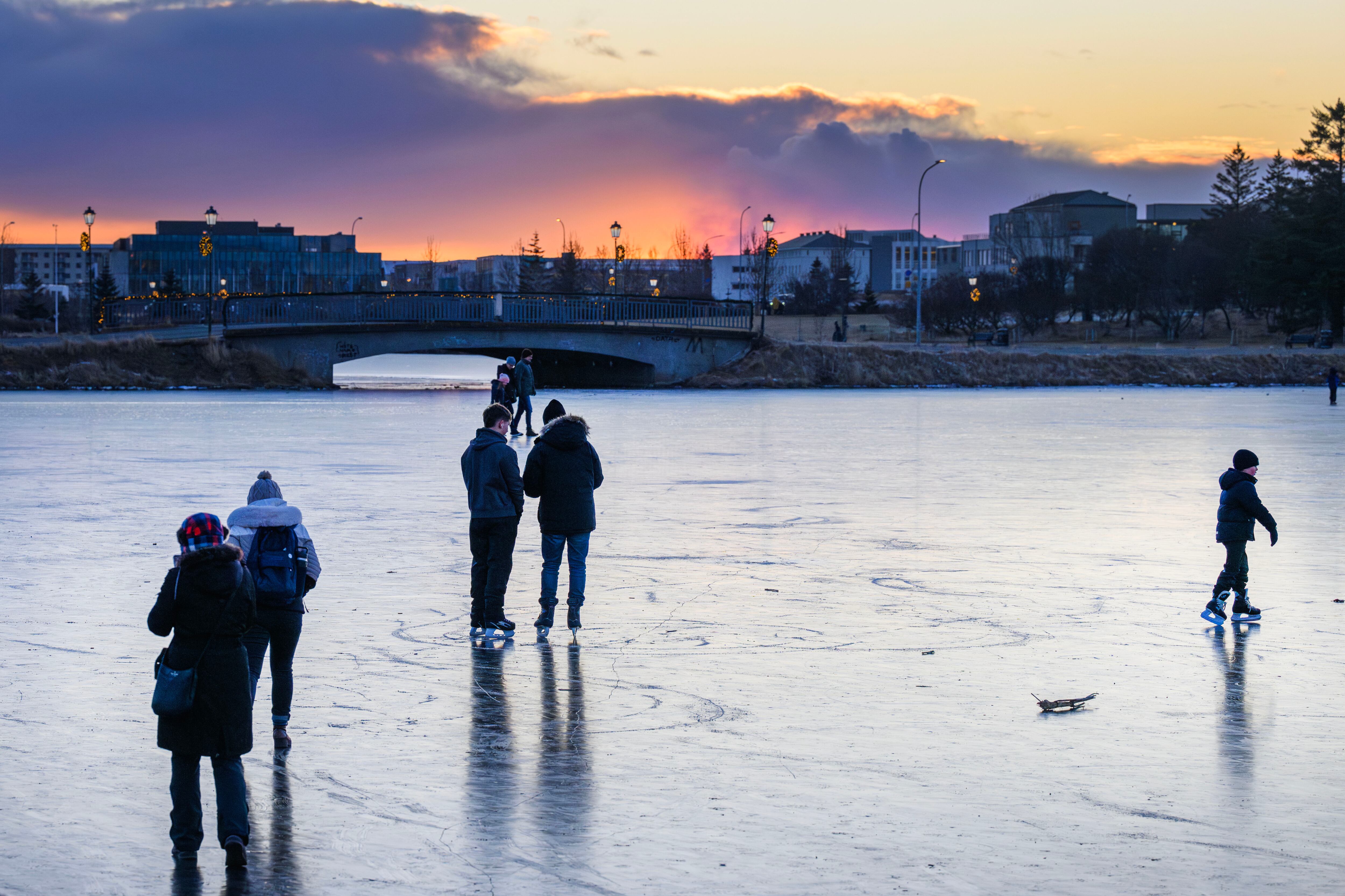 Reikiavik, capital de Islandia, el país más pacífico de 2025 según el Índice de Paz Mundial (GPI).