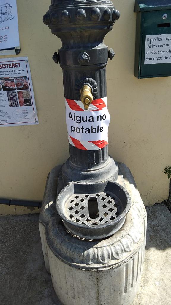Una font municipal de l&#039;Albi, tancada per que l&#039;aigua no es potable. Dilluns 9 de maig