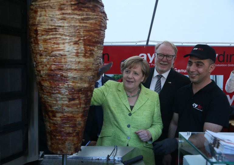 La Unión Europea podría prohibir los kebab por sus riesgos para la salud