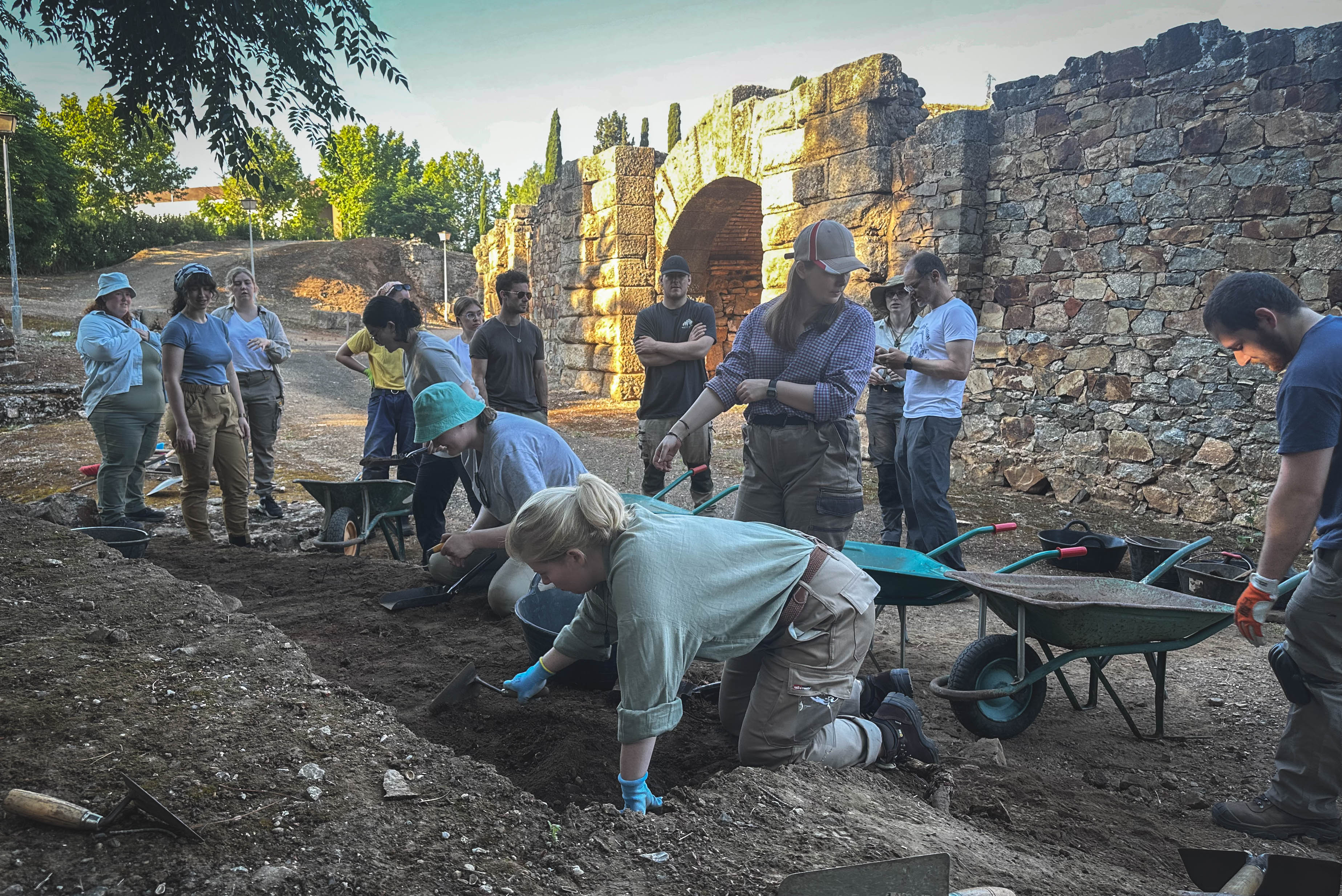 Neozelandeses excavación en Mérida