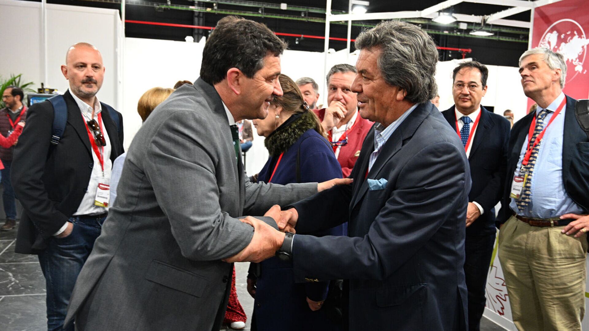 Miguel Ángel Valverde, presidente de Fenavin en el Centro de Negocios de FENAVIN