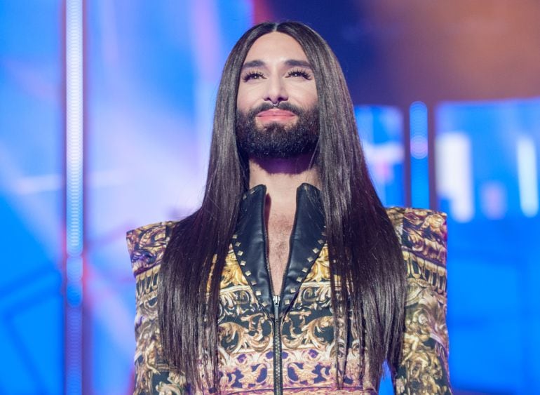 Conchita Wurst durante su actuación en Operación Triunfo 2017.