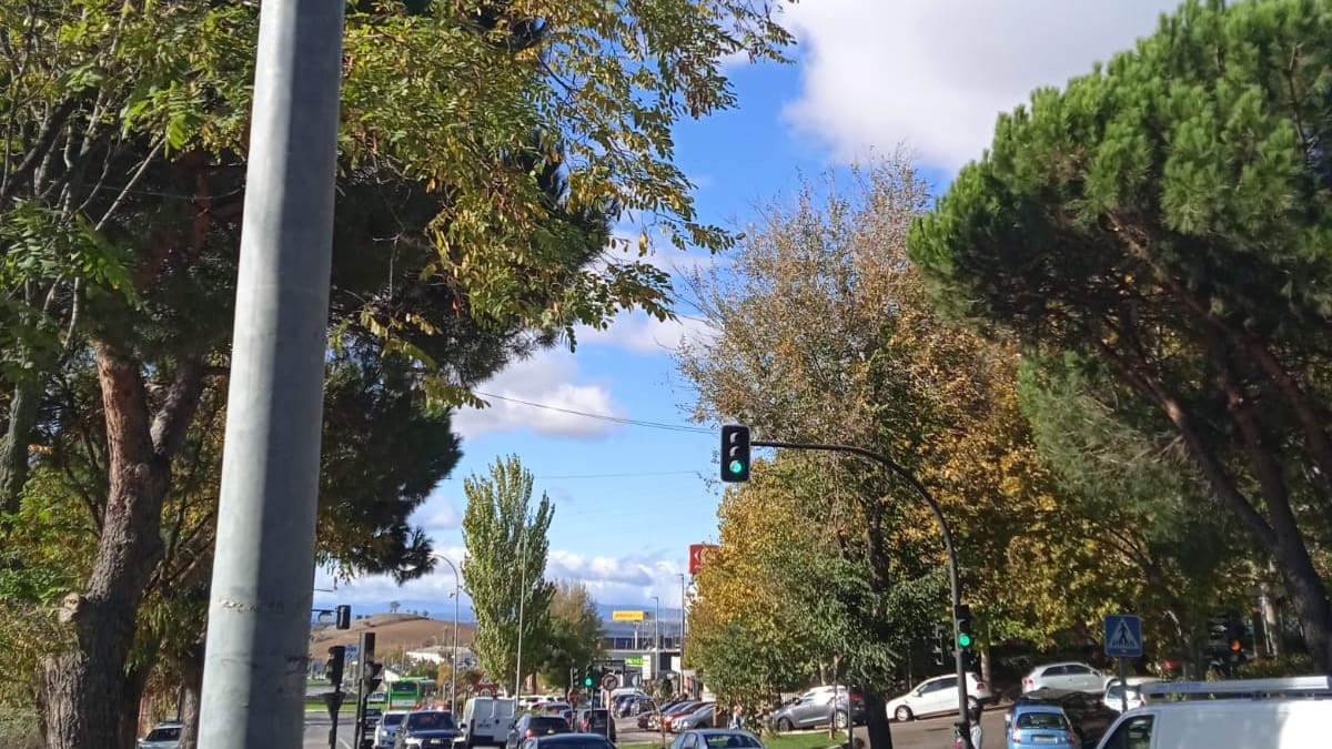 La Plataforma de afectados por los semáforos foto-rojo de Algete consiguen el compromiso del alcalde de desinstalar el sistema