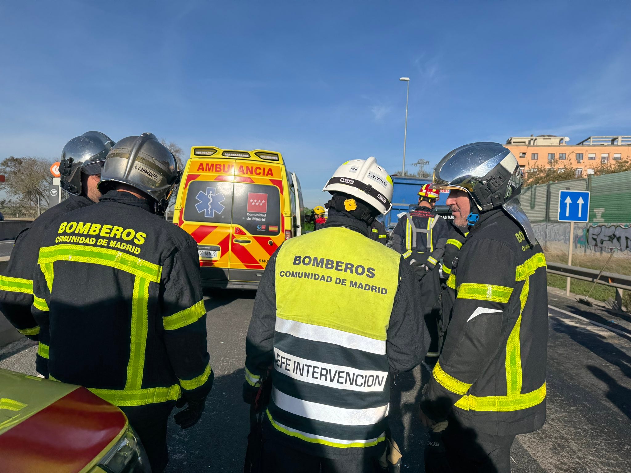 El copiloto ha tenido que ser rescatado por los bomberos