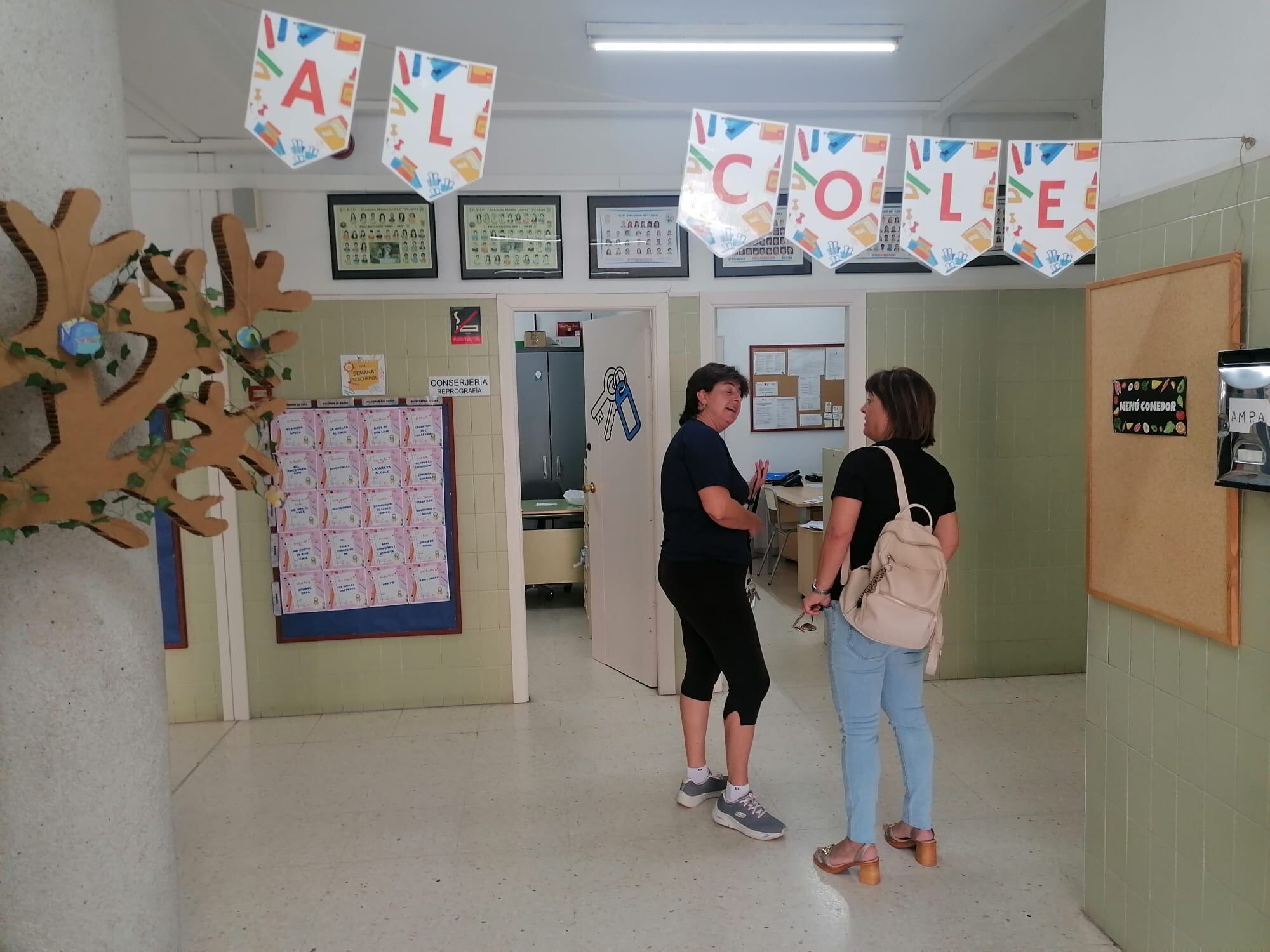 La concejala de educación ha visitado varios colegios