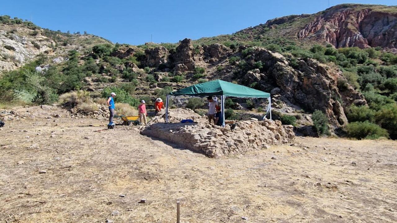 Yacimiento Arqueológico del Peñón del Fuerte de Yegen, en Alpujarra de la Sierra (Granada)