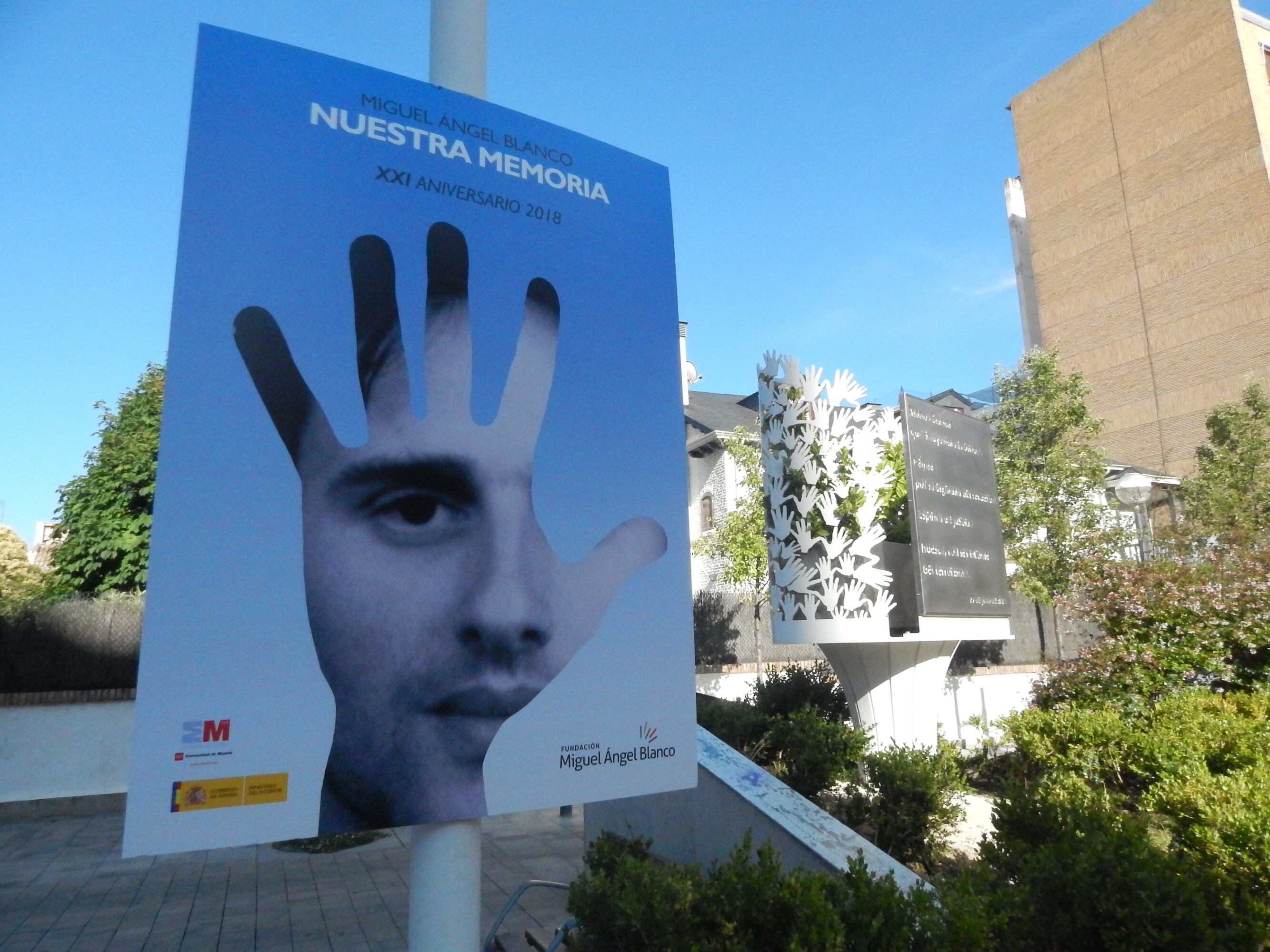 Cartel de un homenaje a Miguel Ángel Blanco