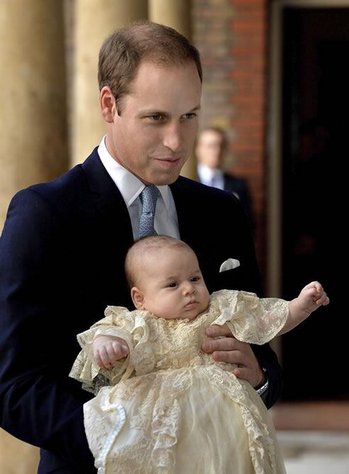 El príncipe Guillermo, duque de Cambridge, durante el bautizo de su primogénito, Jorge, de 3 meses, en la capilla real del Palacio de St. James, en Londres, Reino Unido, el 23 de octubre de 2013.