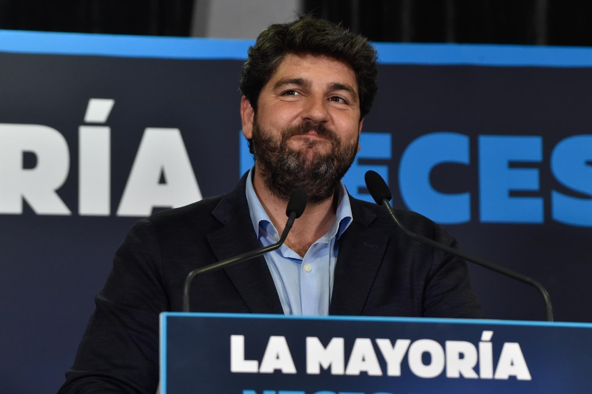 El candidato del PP a la Presidencia de la Comunidad, Fernando López Miras, en rueda de prensa en Sercotel Amistad, en Murcia, para valorar los resultados de las elecciones autonómicas del 28 de mayo de 2023