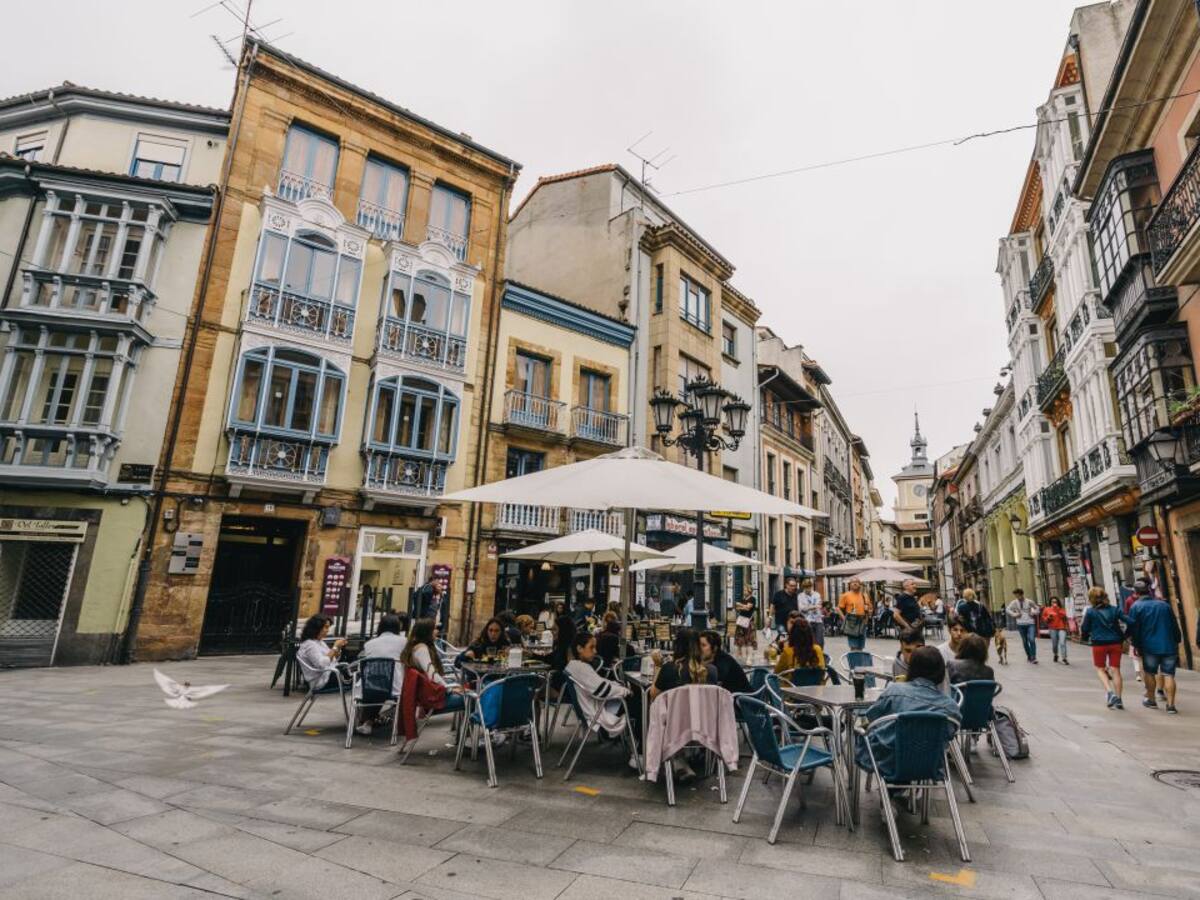 El Gobierno asturiano sopesa ampliar el horario de las terrazas hasta las 21 horas