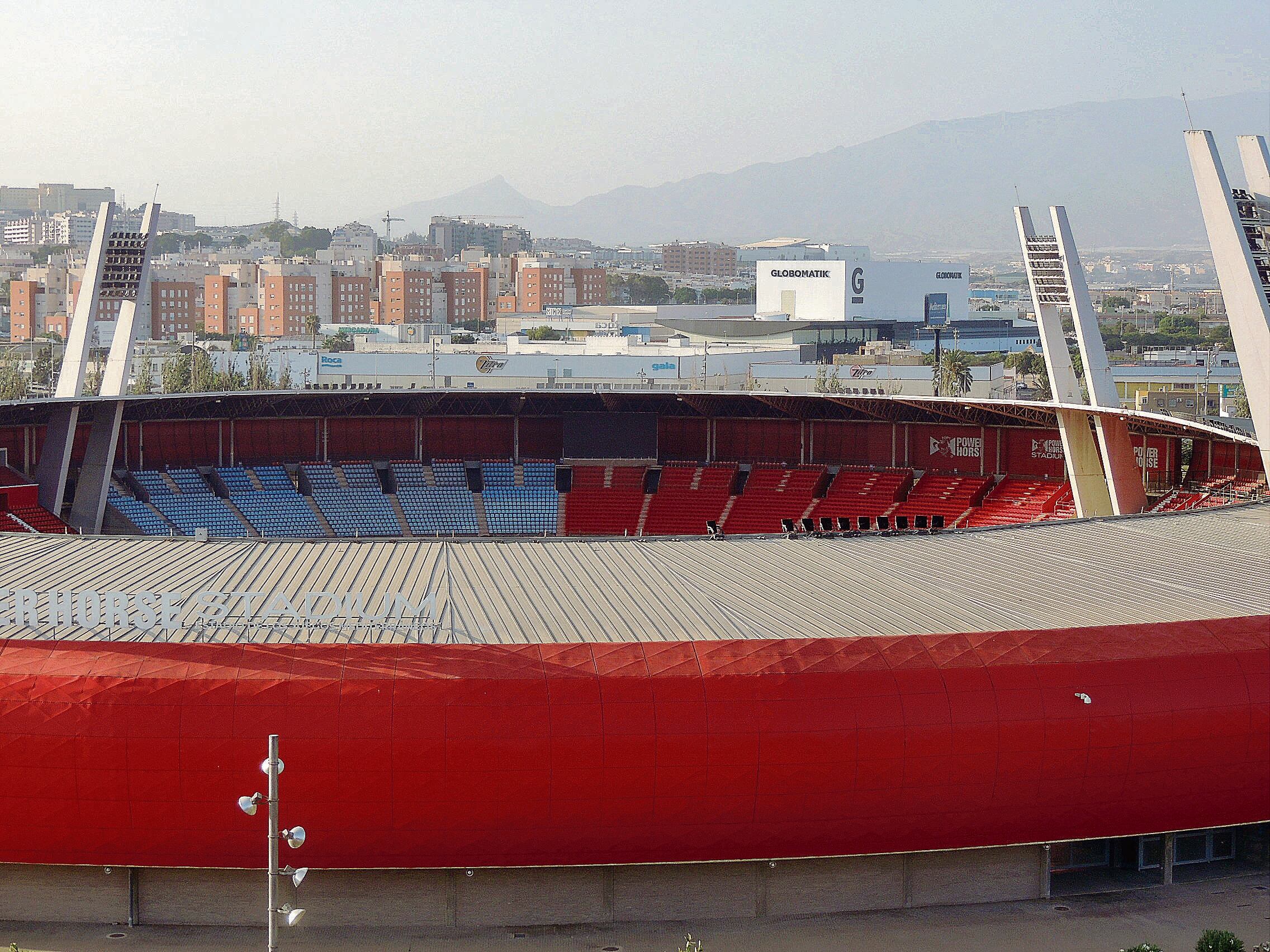 Así está el Fondo Norte del Mediterráneo con las asientos rojos.