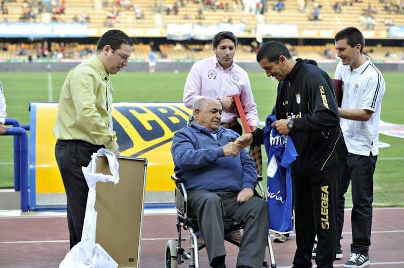 Homenaje que recibió con el Xerez en Primera