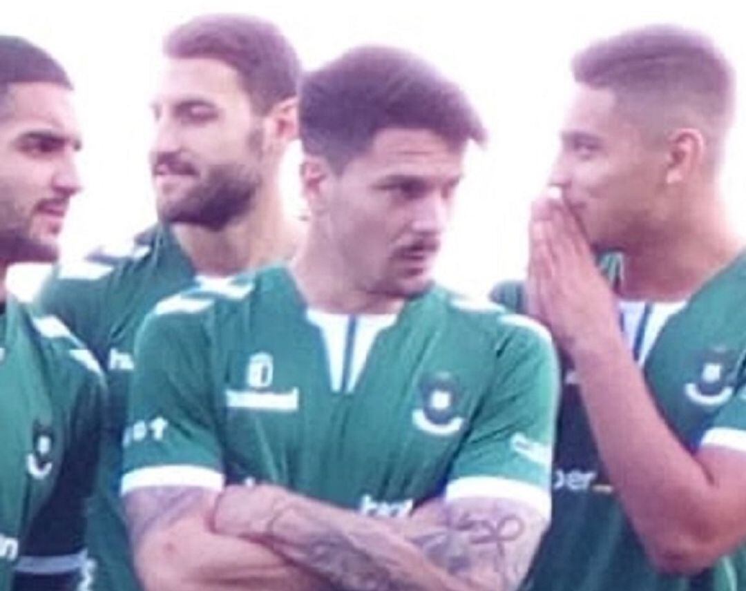 Iván Bueno, en el centro, contabiliza 5 goles