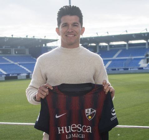 Juanjo Nieto ya está en Huesca para incorporarse al equipo