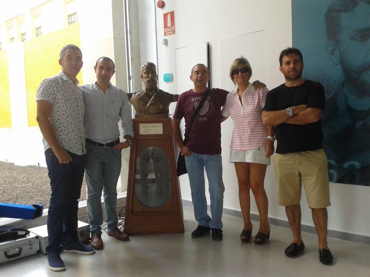 "Una de las tres letras del micrófono de la SER", la locutora Encarna Lorente se jubila tras más de 40 años en Radio Cartagena